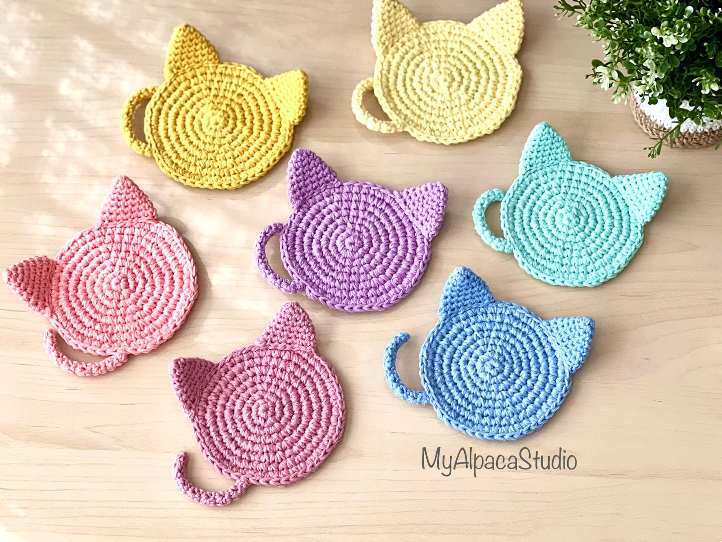 Minimalist Cat Coaster Crochet Pattern - Instant Download PDF