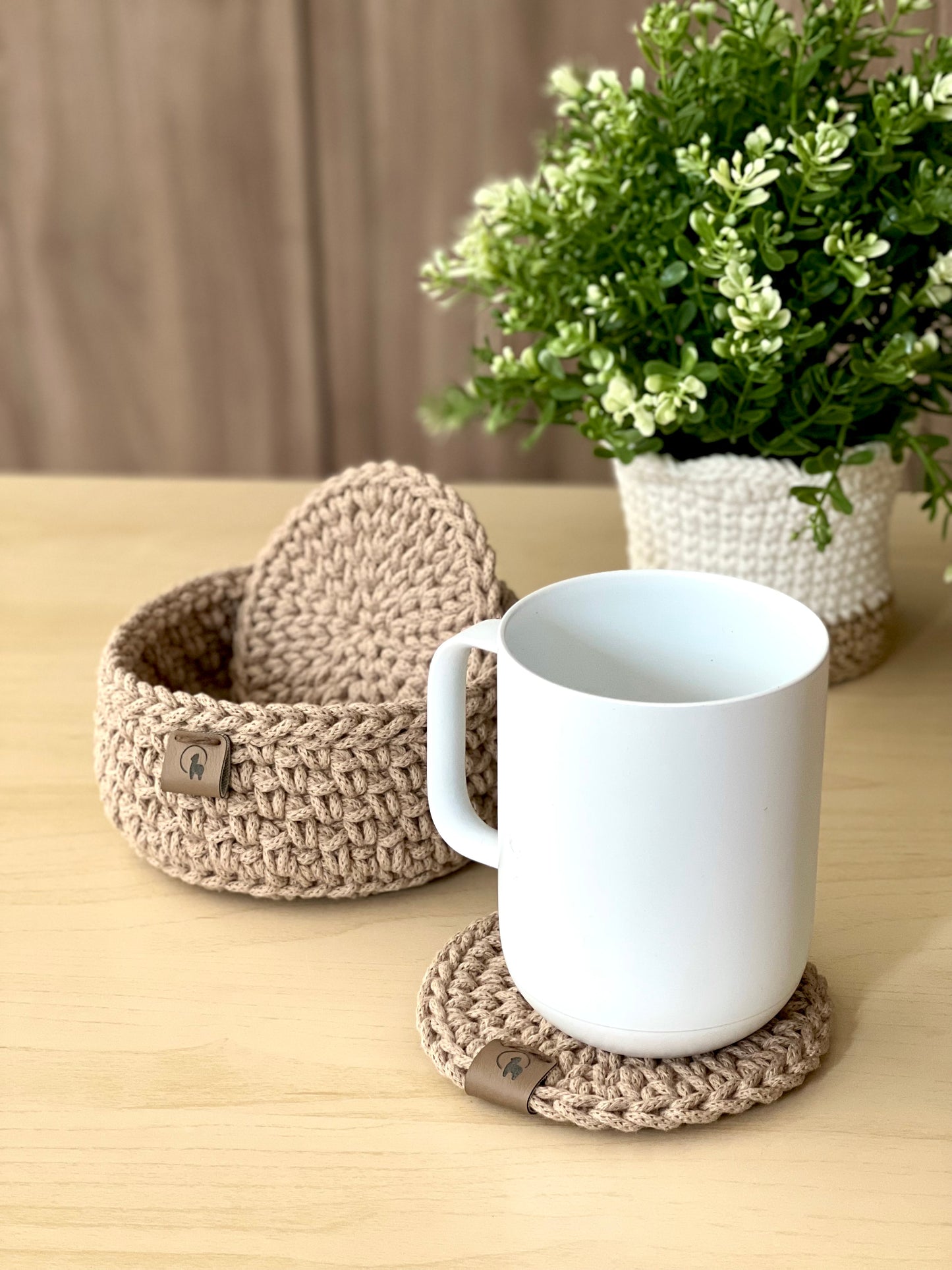 Verdura Coasters & Holder Crochet Kit