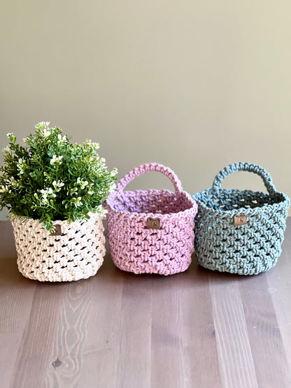 Laina Hanging Basket in 2 sizes Crochet Pattern - Instant Download PDF