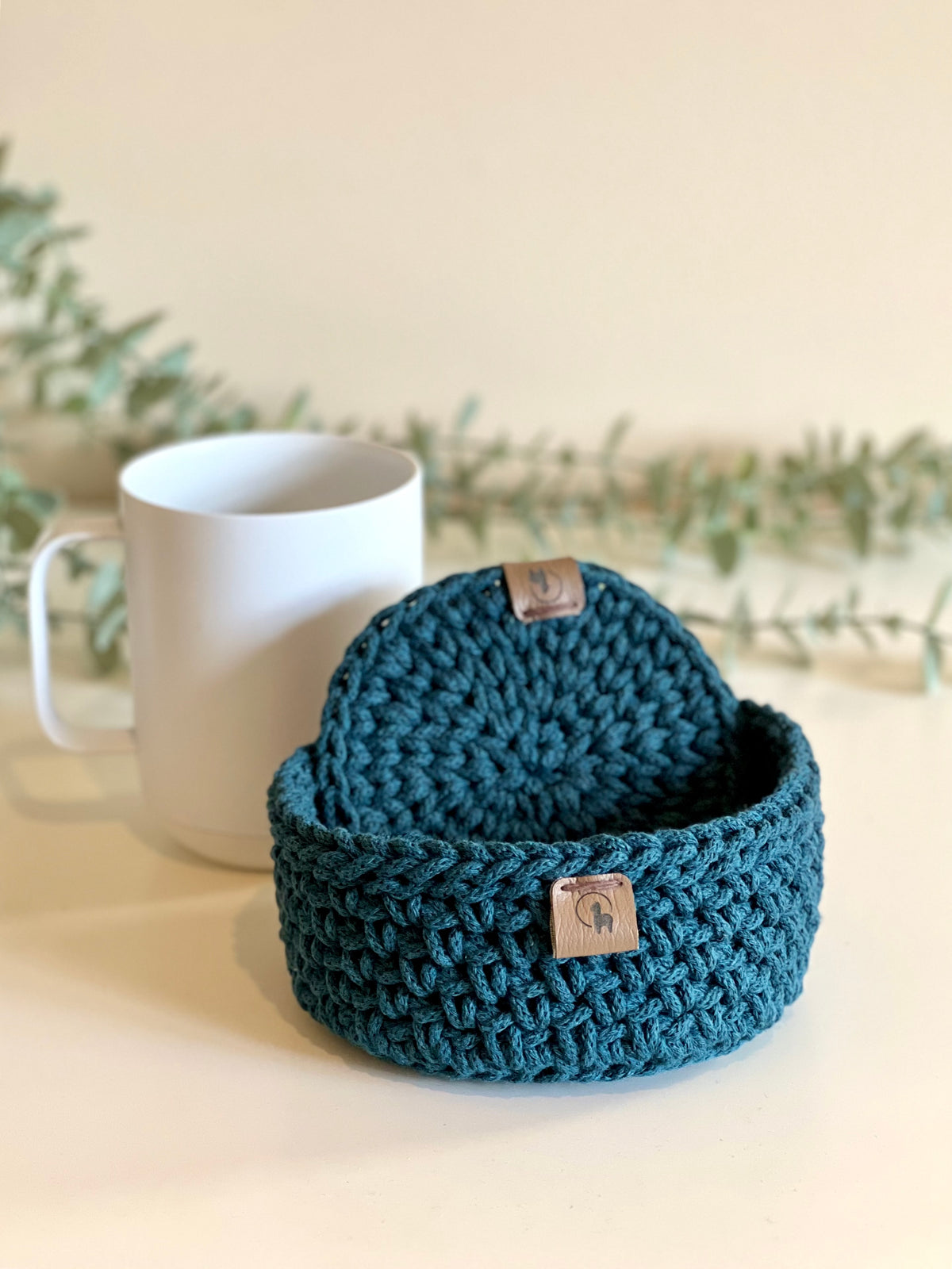 Verdura Coasters & Holder Crochet Kit