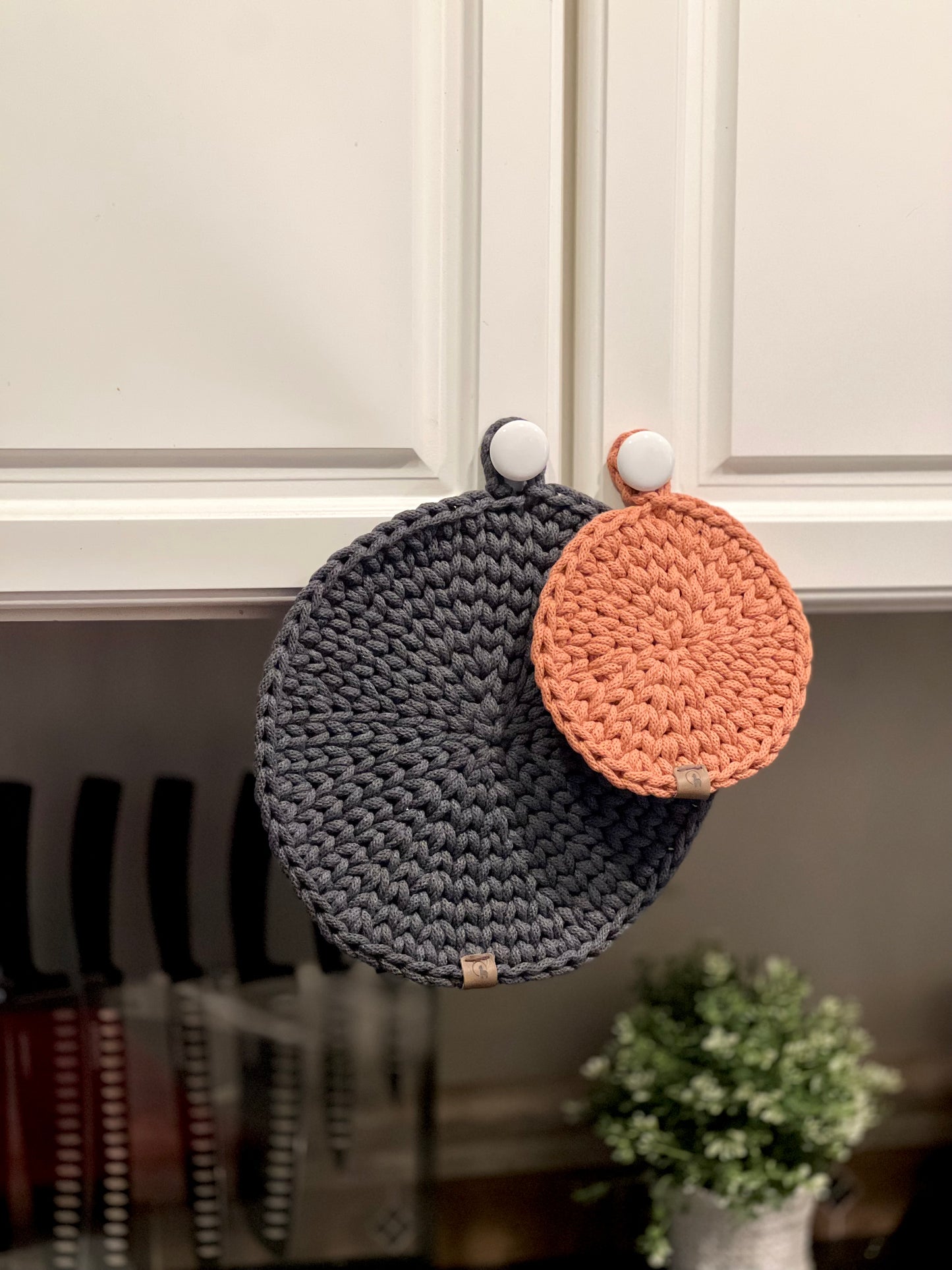 Chunky Round Hot Pad- 3 sizes Option, with or without hanging loop