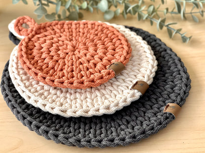 Chunky Round Hot Pad- 3 sizes Option, with or without hanging loop