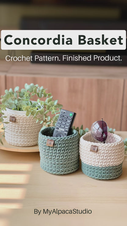 Hand-Crocheted Storage Basket (4.5")- Minimalist Two Tone Organizer