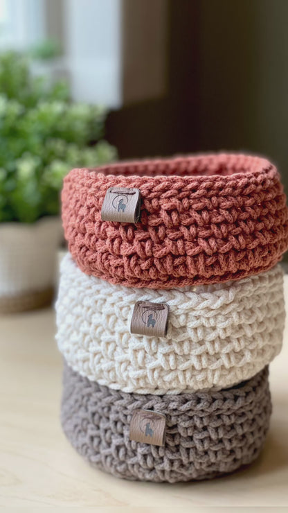 Minimalist Round Basket (5") - Hand-crocheted