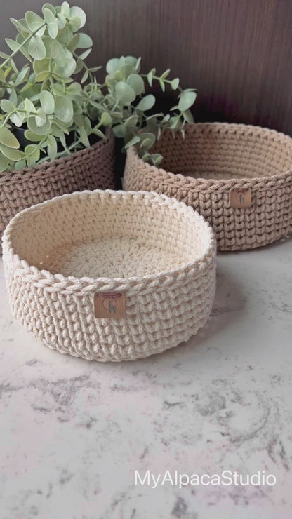 Round Crochet Nesting Basket (3 sizes)
